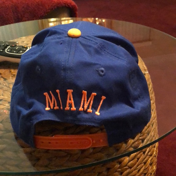 Miami SnapBack hat - Picture 2 of 3